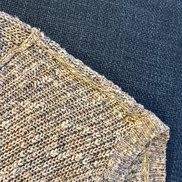 Abercrombie Cropped Chunky Knit Sweater XS – Soft Neutral Taupe elevated basic - Picture 4 of 14